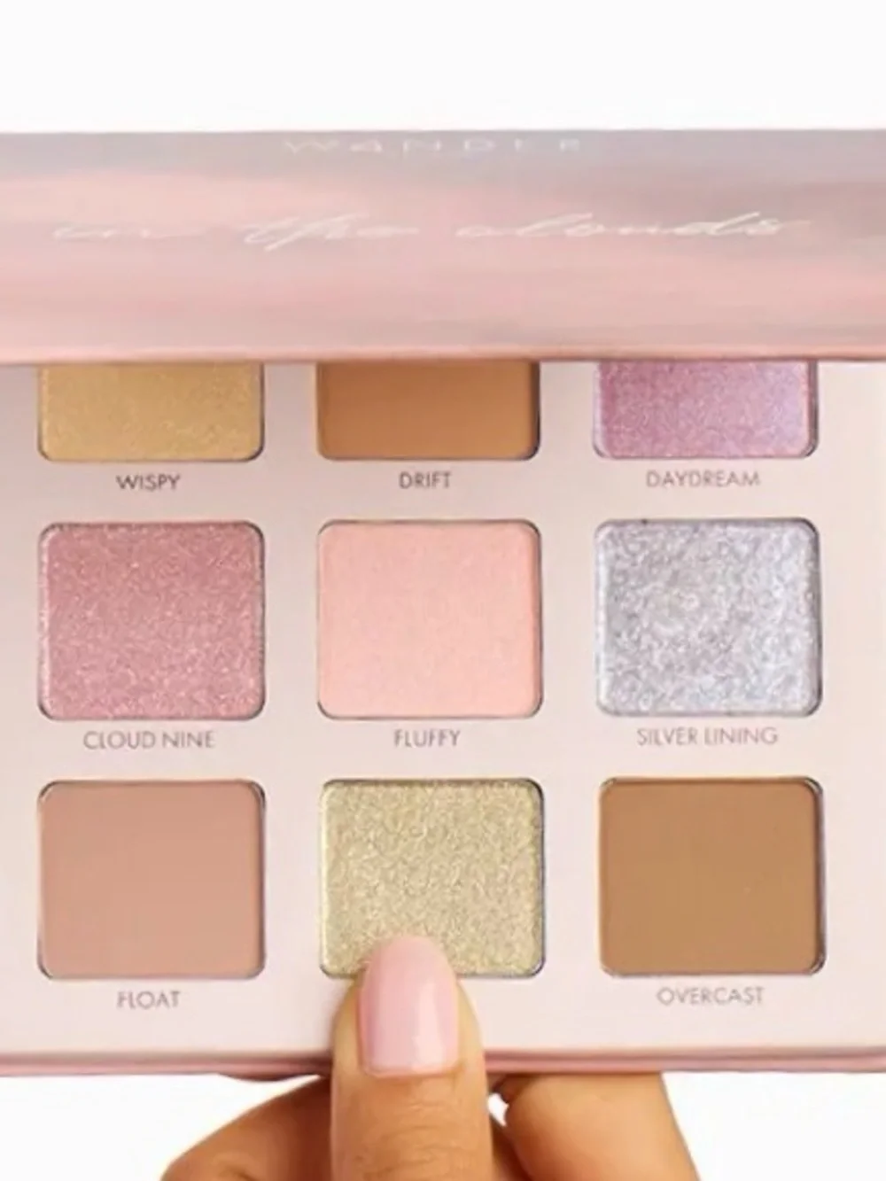 WANDER BEAUTY In The Clouds Eyeshadow Palette Full Size NIB